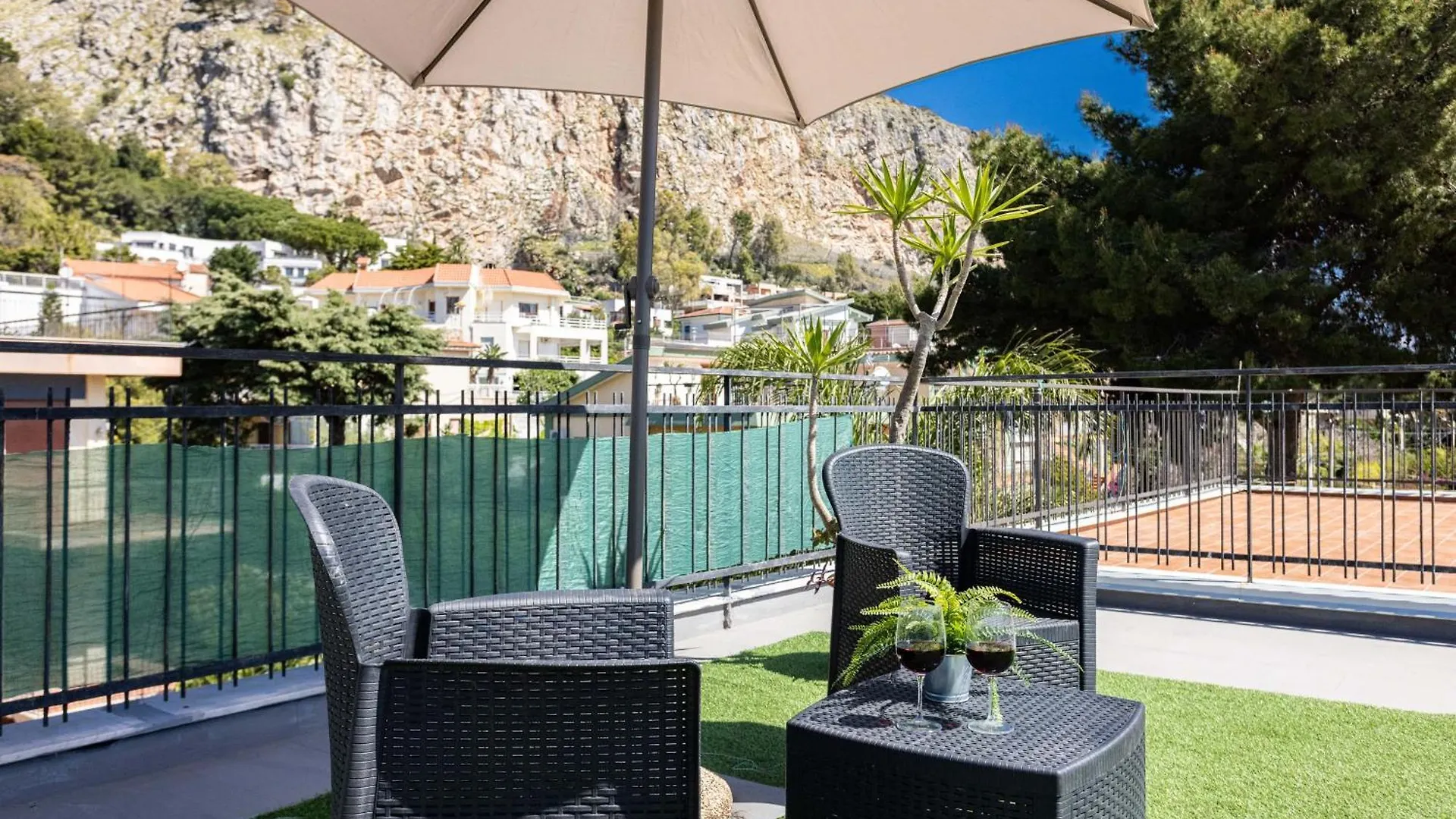 Hotel Mondello House Eraclea