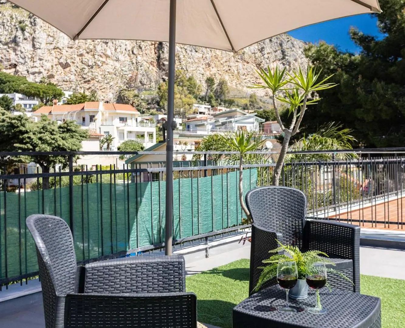 Mondello House Eraclea Hotel 0*,  Italy