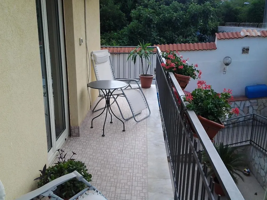 Guest house Mondello House Eraclea Hotel Italy